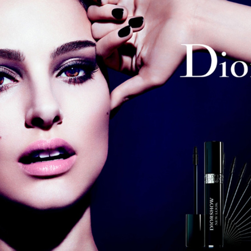 Mascara Dior đem lại làn mi dài, dày và cong vút